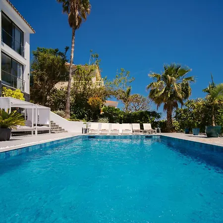 Luxury With Sauna And Heated Pool For 14pax! Villa