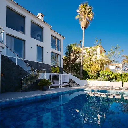 Luxury With Sauna And Heated Pool For 14pax! Villa