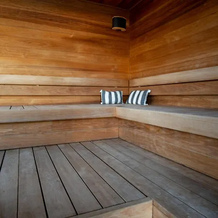 Villa Luxury With Sauna And Heated Pool For 14pax!